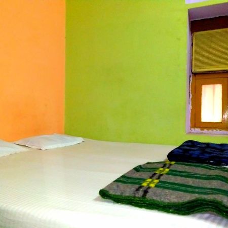 Yogi Lodge Βαρανάσι Εξωτερικό φωτογραφία
