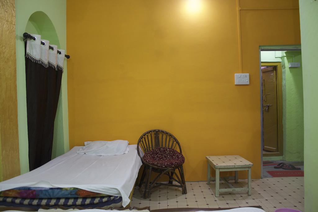 Yogi Lodge Βαρανάσι Εξωτερικό φωτογραφία